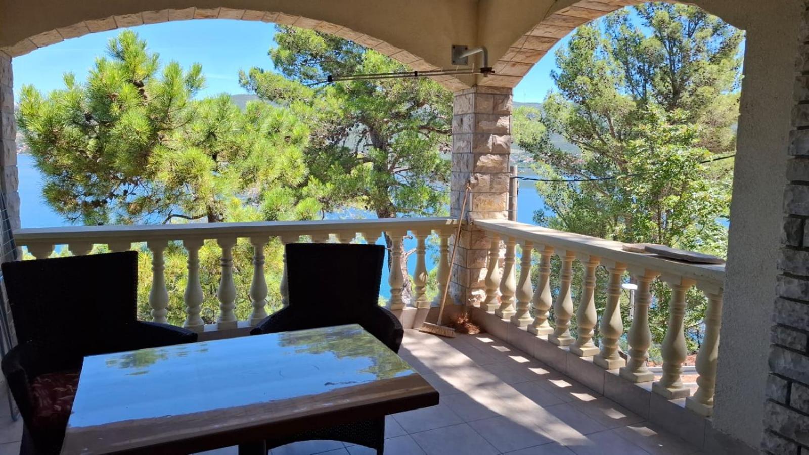 Apartman Karin Donji Karin Екстериор снимка