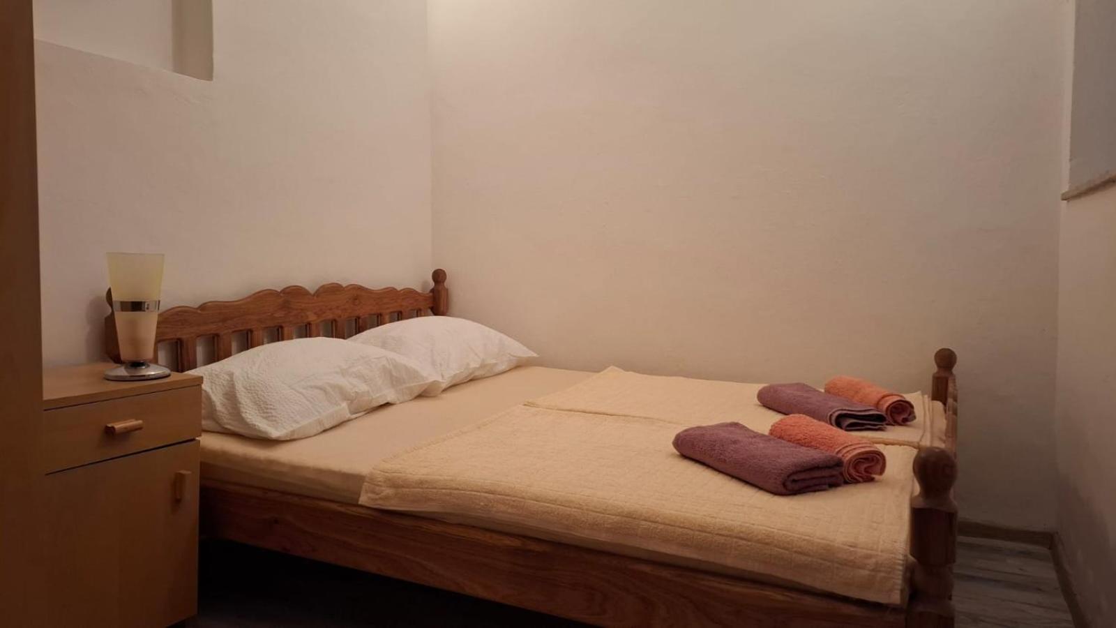 Apartman Karin Donji Karin Екстериор снимка